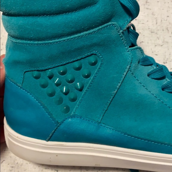 High top - Picture 3 of 4